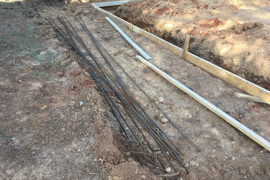 Stabilizing Foundation Forms